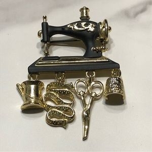Danecraft Vintage Sewing Machine With Dangling Sewing Charms Brooch